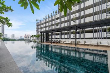 Super Low dense Mid Valley Invest property 