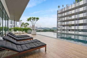 Super Low dense Mid Valley Invest property 