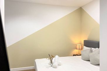 Super Low dense Mid Valley Invest property 