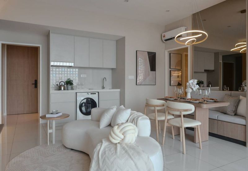 FULLY FURNISHED LOWDENSITY IN MIDVALLEY 