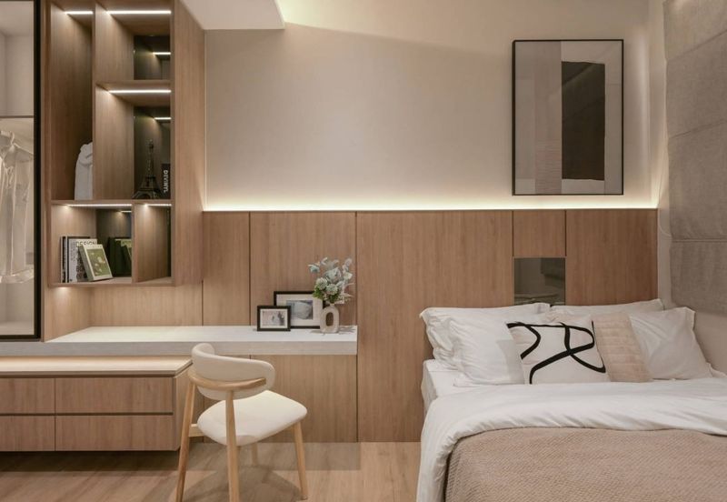 FULLY FURNISHED LOWDENSITY IN MIDVALLEY 