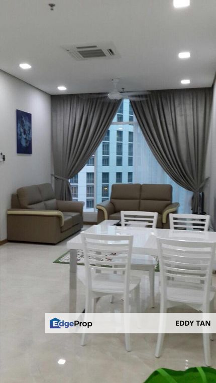 SOHO Suites KLCC 2 Rooms for Sale near LRT Monorail, Kuala Lumpur, KLCC