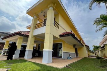 Semi-D House 5 Rooms 5 Baths for Sale in Sunway Damansara Kota Damansara
