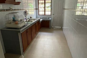 Semi-D House 5 Rooms 5 Baths for Sale in Sunway Damansara Kota Damansara