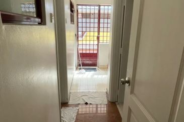 Semi-D House 5 Rooms 5 Baths for Sale in Sunway Damansara Kota Damansara