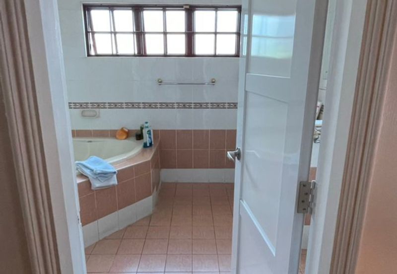 Semi-D House 5 Rooms 5 Baths for Sale in Sunway Damansara Kota Damansara