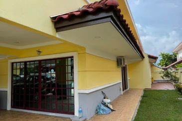 Semi-D House 5 Rooms 5 Baths for Sale in Sunway Damansara Kota Damansara