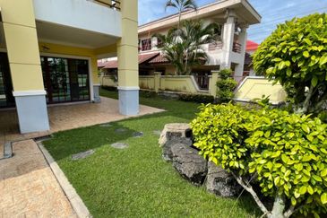Semi-D House 5 Rooms 5 Baths for Sale in Sunway Damansara Kota Damansara