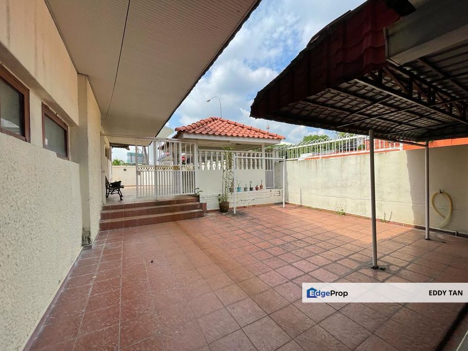 SS 2 Double Storey Terraced House for Sale in Petaling Jaya, Selangor, Petaling Jaya