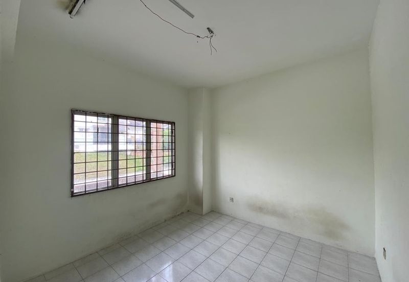 Taman Pinggiran Putra