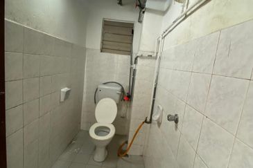 Taman Pinggiran Putra