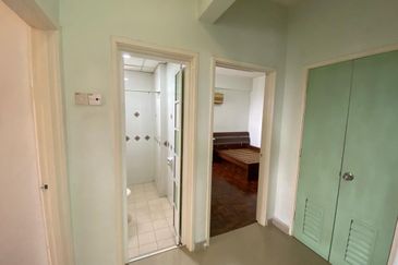 Mutiara Oriental Condominium