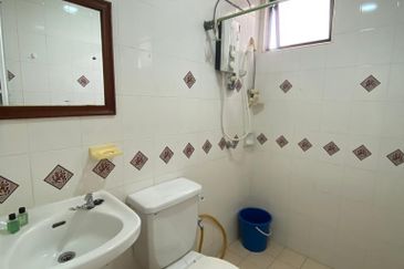 Mutiara Oriental Condominium