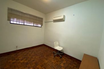 Mutiara Oriental Condominium