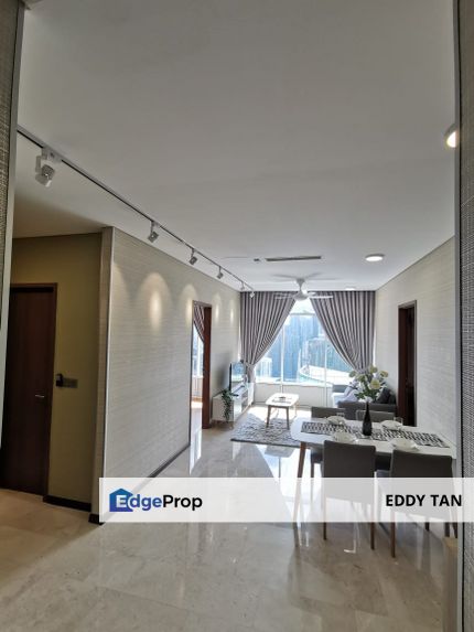 Sky Suites KLCC 2+1 Rooms for Rent near LRT Monorail, Kuala Lumpur, KLCC