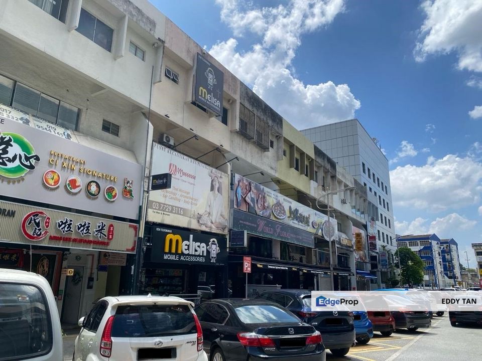 SS21 Damansara Uptown Shoplot 3.5 Storey for Sale in Petaling Jaya Prime Location, Selangor, Damansara Utama