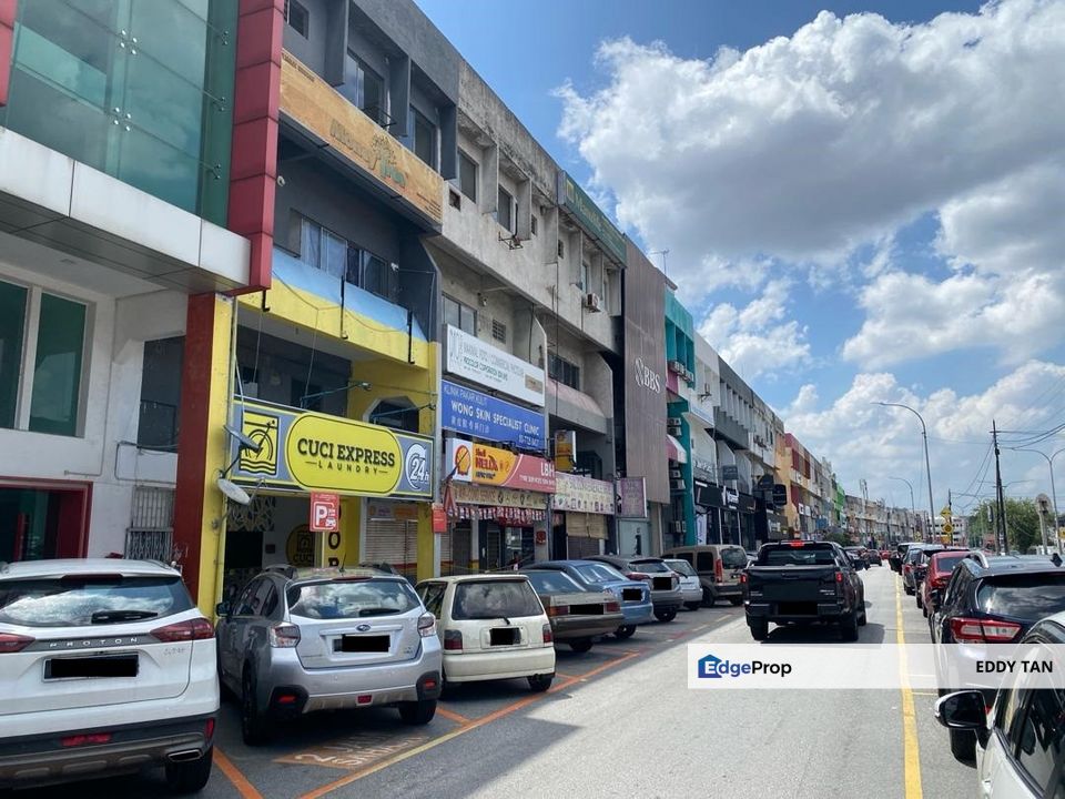 SS21 Damansara Uptown Shoplot 3.5 Storey for Sale in Petaling Jaya Prime Location, Selangor, Damansara Utama