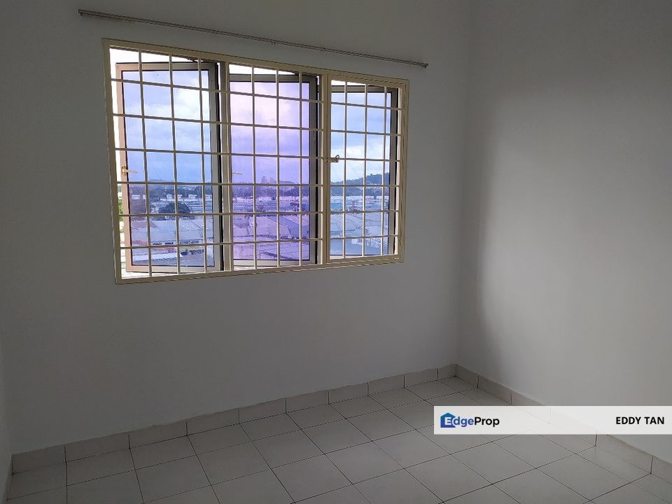 Pangsapuri D'Cahaya 3 Rooms for Sale in Bandar Kinrara, Puchong, Selangor, Bandar Kinrara Puchong