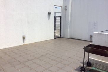 Centrio SoHo @ Pantai Hillpark