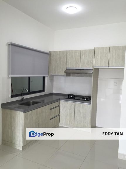 8 Kinrara 3 Bedrooms Partly Furnished For Rent w 2 Car Parks near LRT Station, Selangor, Bandar Kinrara Puchong