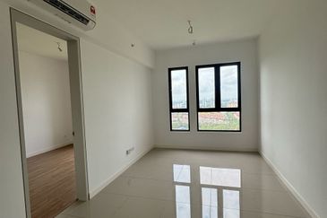 THE PULSE RESIDENCE & THE PULSE