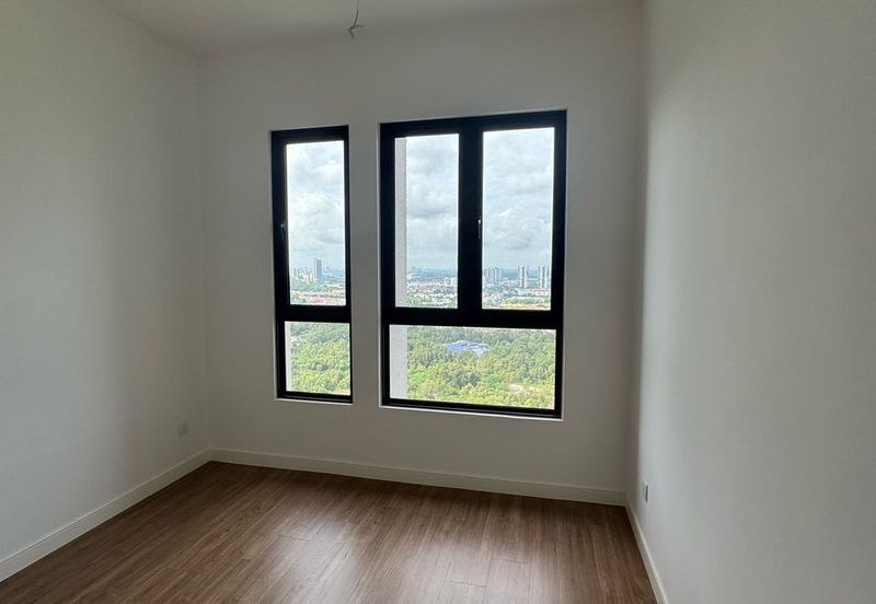 THE PULSE RESIDENCE & THE PULSE