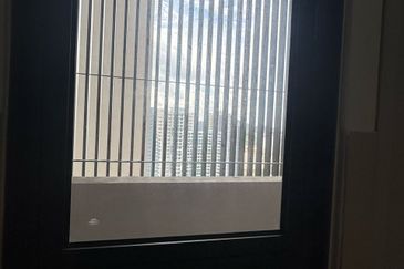 THE PULSE RESIDENCE & THE PULSE