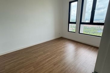 THE PULSE RESIDENCE & THE PULSE