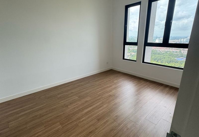 THE PULSE RESIDENCE & THE PULSE