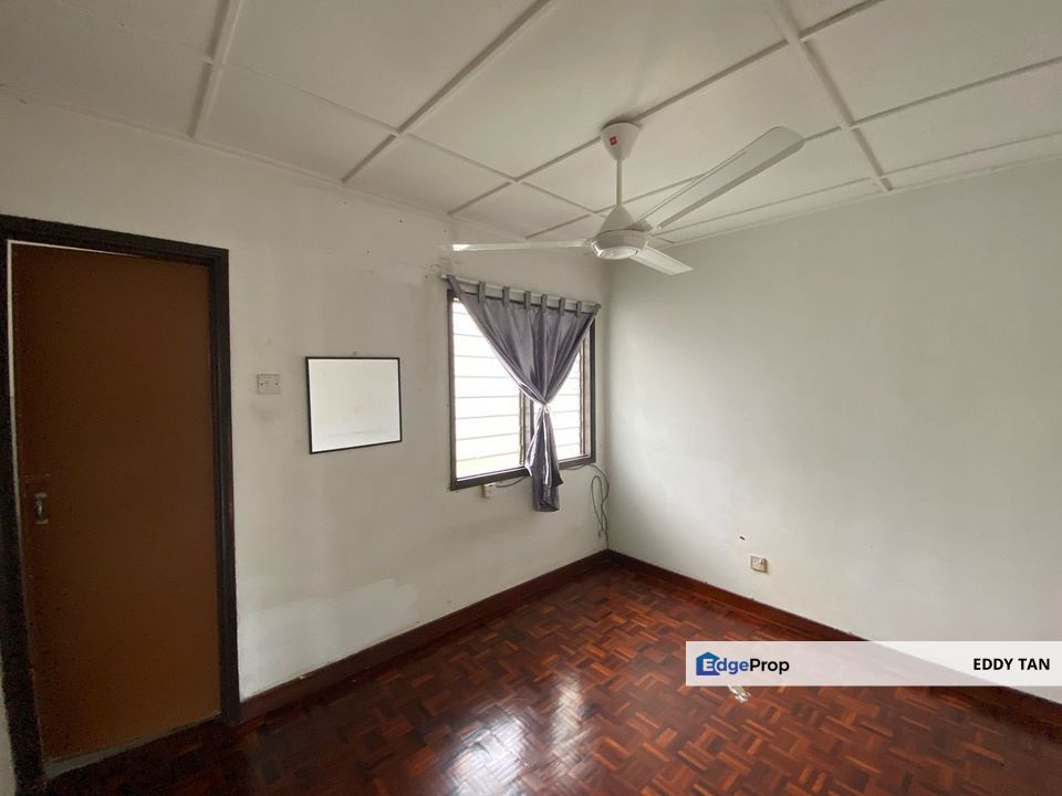 2-Storey Terraced House 4 Rooms for Sale in SS19 Subang Jaya, Selangor, Subang Jaya