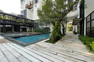 Centrio SoHo @ Pantai Hillpark