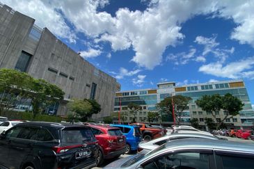 Taman Melawati Office For Rent near Melawati Mall