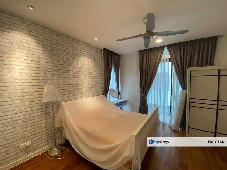 3-Storey Bungalow 6 Rooms 6 Baths For Sale in Long Beach Residence, Kota Kemuning, Selangor, Kota Kemuning