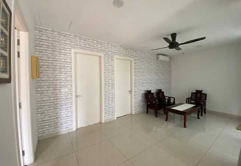 3-Storey Bungalow 6 Rooms 6 Baths For Sale in Long Beach Residence, Kota Kemuning