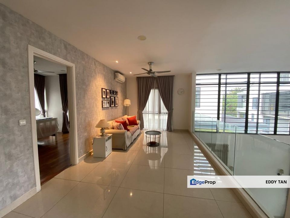 3-Storey Bungalow 6 Rooms 6 Baths For Sale in Long Beach Residence, Kota Kemuning, Selangor, Kota Kemuning