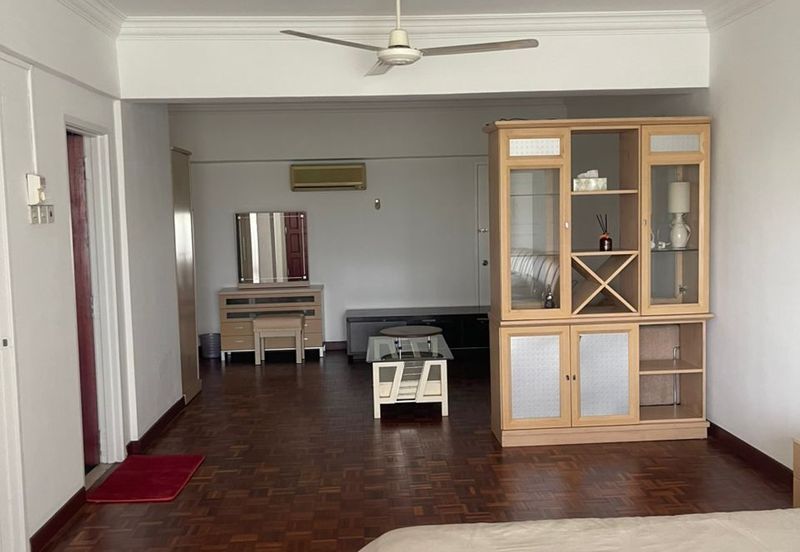 Anjung Hijau (Greenfield Apartment)