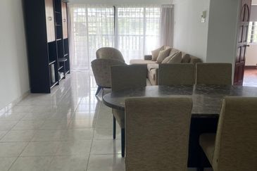 Anjung Hijau (Greenfield Apartment)