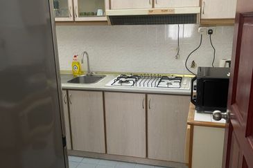 Anjung Hijau (Greenfield Apartment)