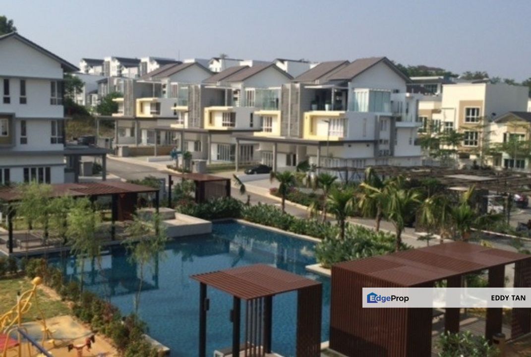 Townhouse 2 Room 2 Baths for Sale in Hevea Kemensah Taman Melawati, Selangor, Taman Melawati