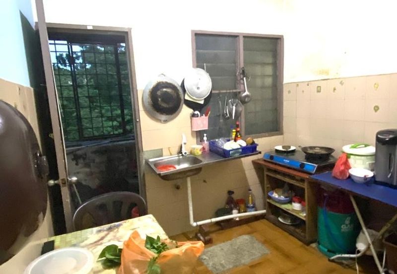 Glen Court, Bandar Sungai Long