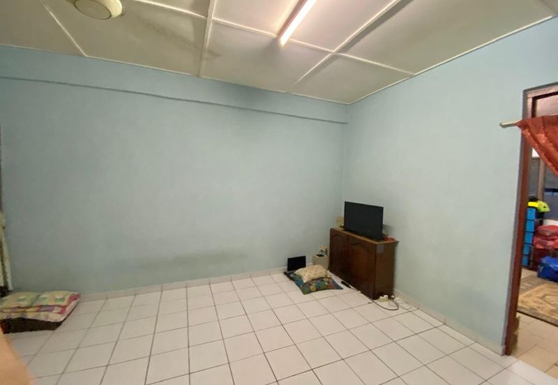 Glen Court, Bandar Sungai Long