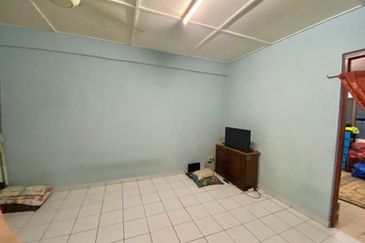 Glen Court, Bandar Sungai Long