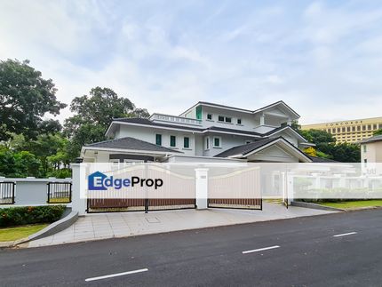 BEAUTIFUL & EXLUSIVE 2.5 Storey Bungalow, Seksyen 10 Shah Alam, Selangor, Shah Alam