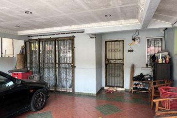 Jalan Bandar Putra Permai 4/1