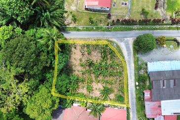 TERBAIK Tanah Lot Banglo Depan Sekolah Kampung Batang Merbau Tanah Merah