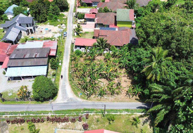 TERBAIK Tanah Lot Banglo Depan Sekolah Kampung Batang Merbau Tanah Merah