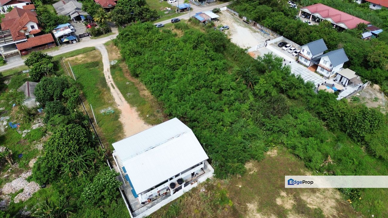 CANTIK Tanah Lot Banglo Kampung Seri Aman Puchong, Selangor, Puchong