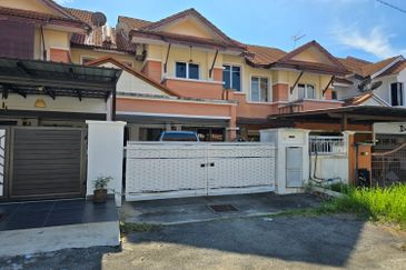 Lorong Az-Zaharah 10/20