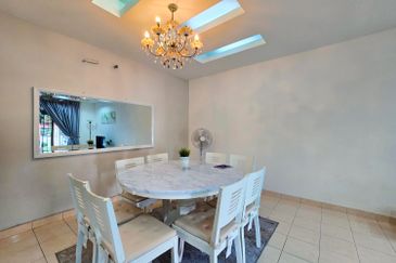 Lorong Az-Zaharah 10/20