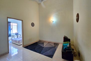 Lorong Az-Zaharah 10/20